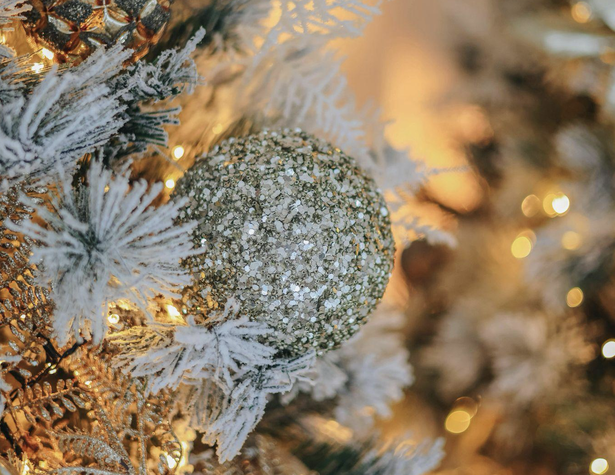 Why Green Artificial Christmas Trees Are Perfect for You